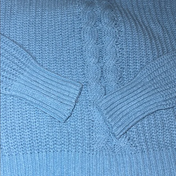 Abercrombie & Fitch Light Blue Cable Knit Sweater Size Small - Picture 3 of 7